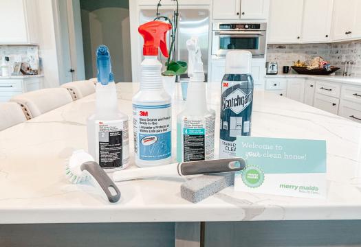 Cleaning material